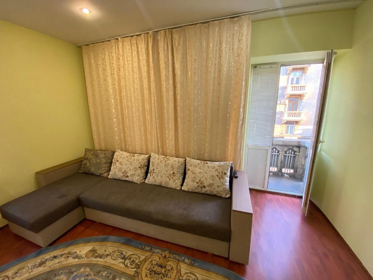 White New Apartments Ultracentral 2-Rooms In The Heart คีชีเนา ภายนอก รูปภาพ