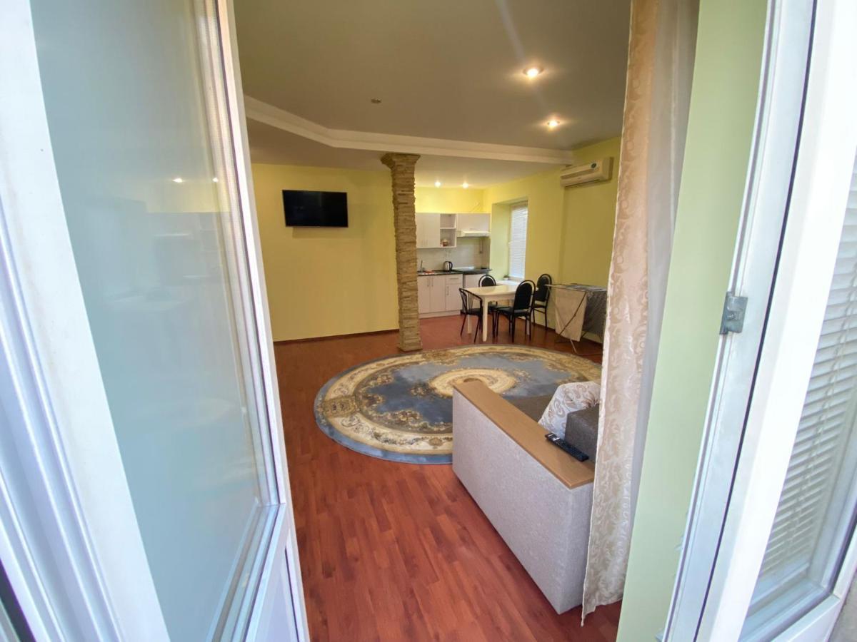 White New Apartments Ultracentral 2-Rooms In The Heart คีชีเนา ภายนอก รูปภาพ