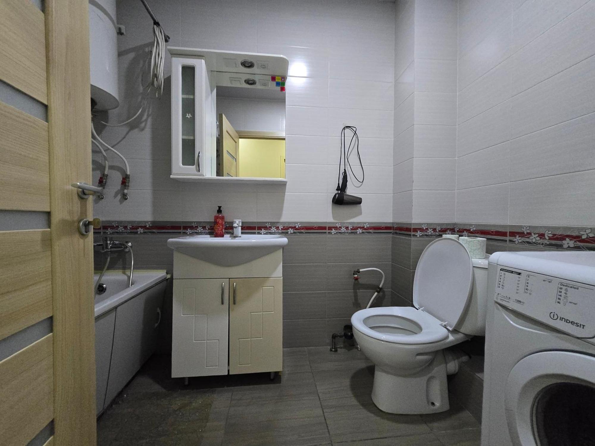 White New Apartments Ultracentral 2-Rooms In The Heart คีชีเนา ภายนอก รูปภาพ